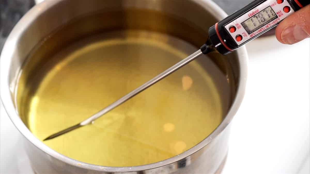 measuring frying oil temperature
