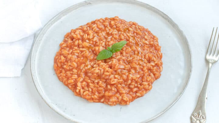 Creamy vegan tomato risotto