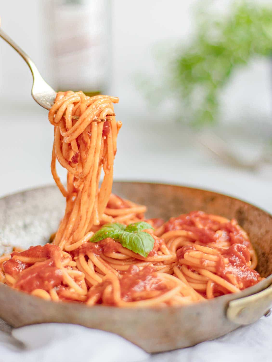 Spaghetti Al Pomodoro - La Ricetta Classica Di The Plant Based School