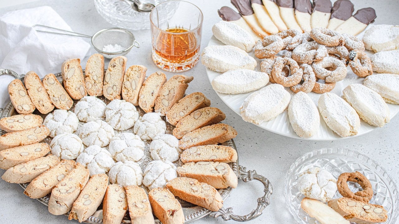 italian cookies platter