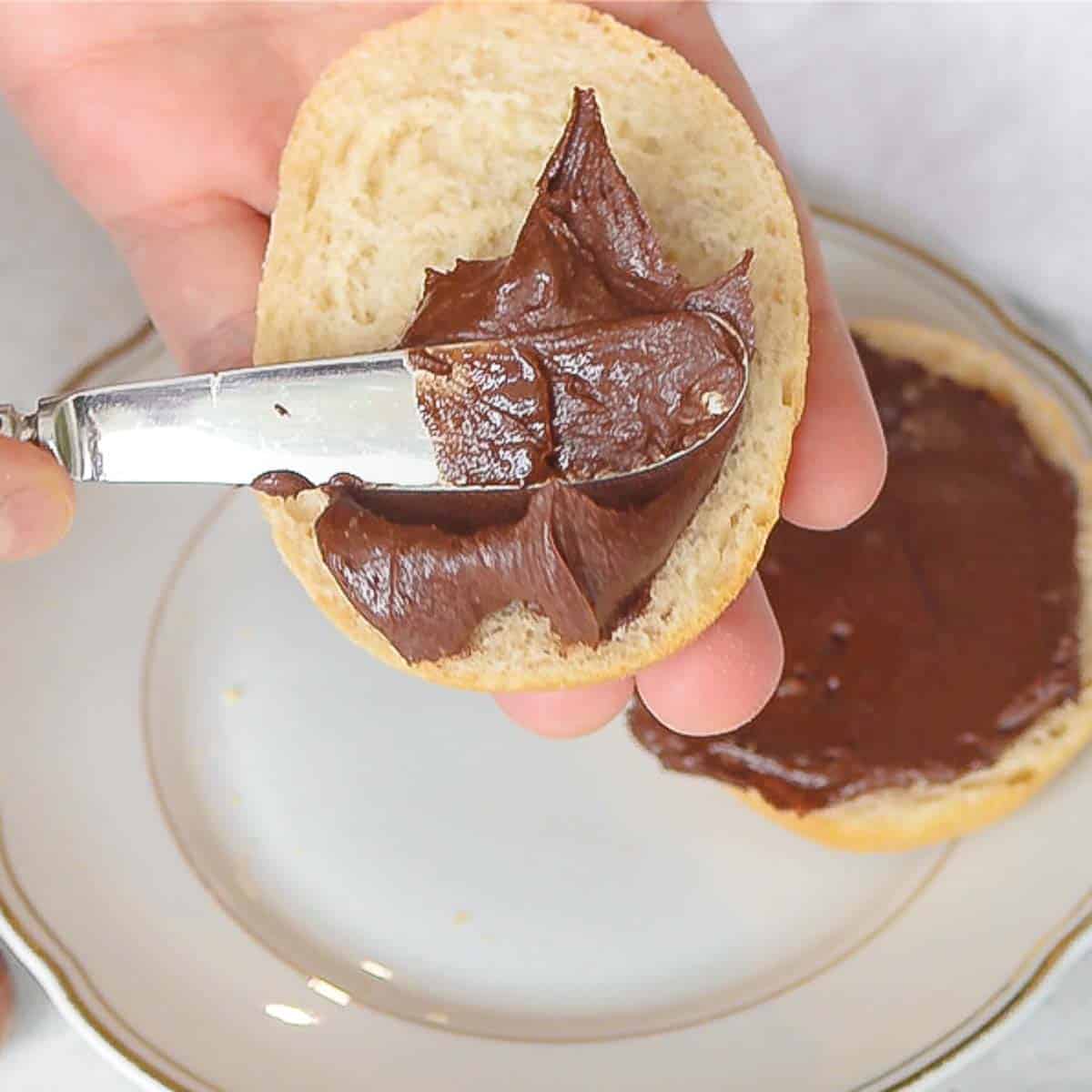 nutella sul pane