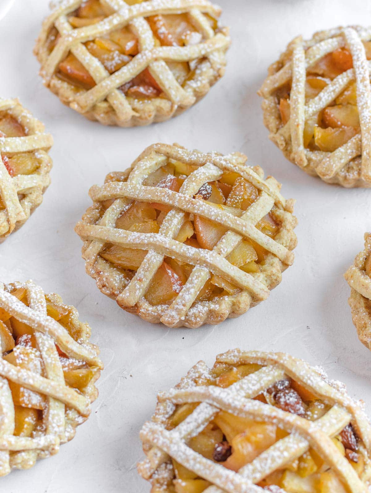 Mini strudel dolci con mela e cannella, vegan e senza glutine