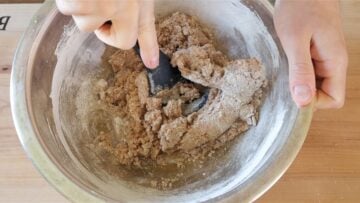 mixing the dough for shortcrust pastry
