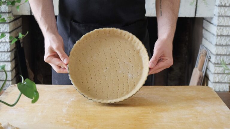 pie dish with the crust inside