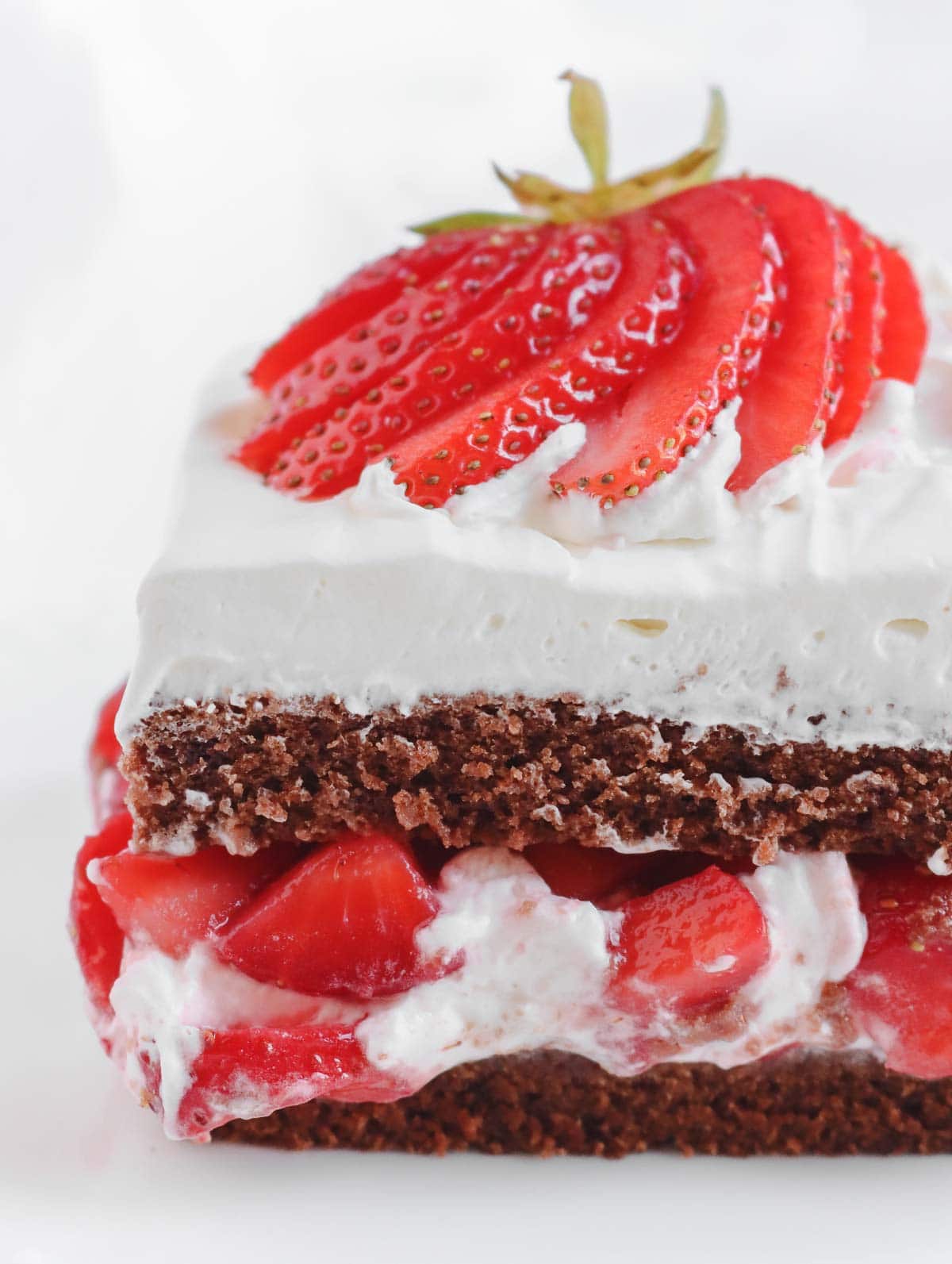 vegan strawberry cake