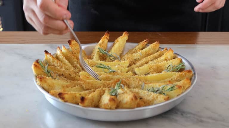 roasted potatoes with rosemary and breadcrumbs