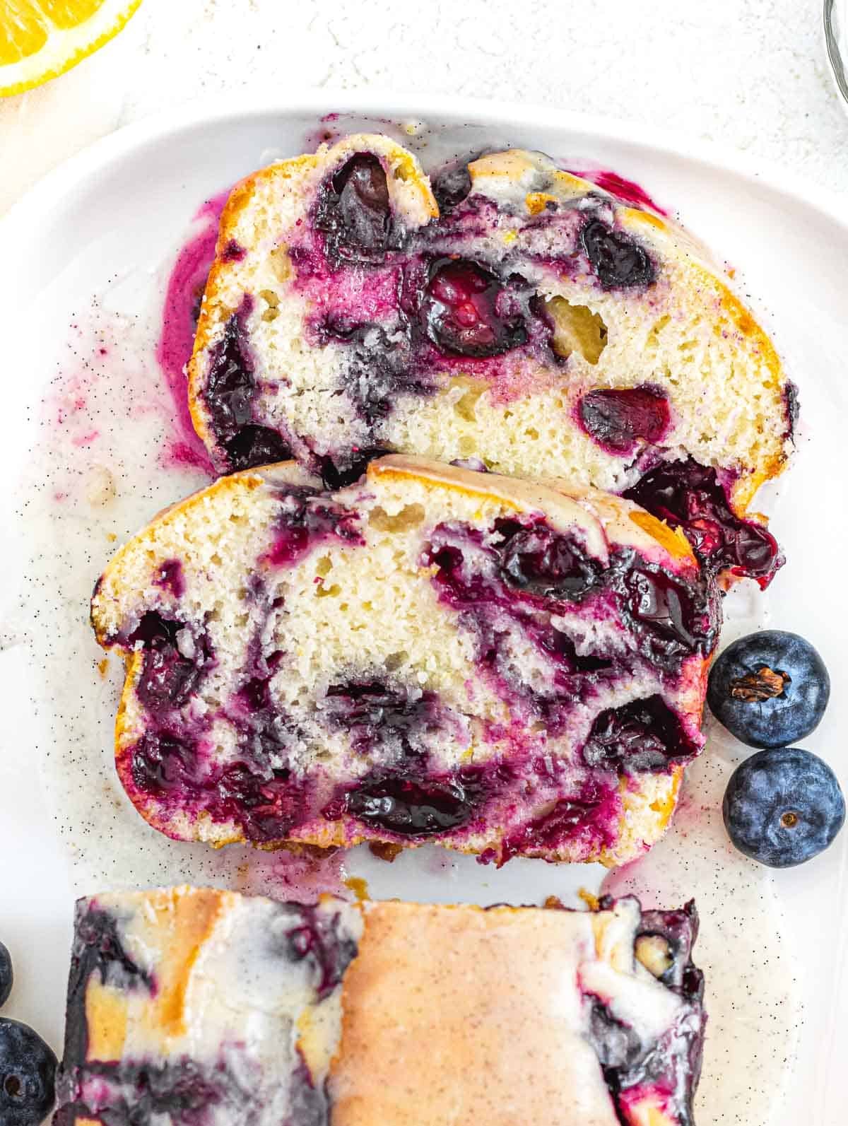 pound cake slices with blueberries