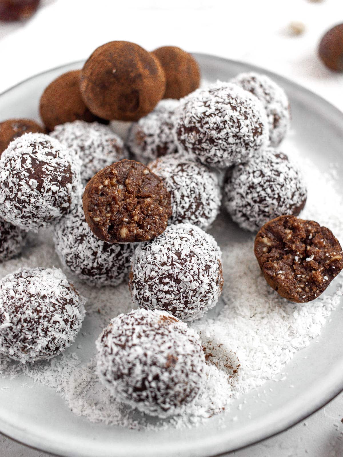 homemade chocolate and chestnuts truffles