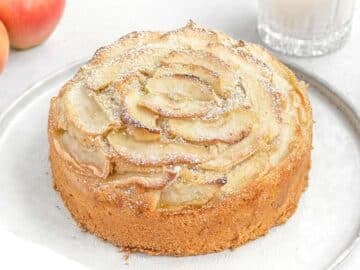 baked vegan apple cake