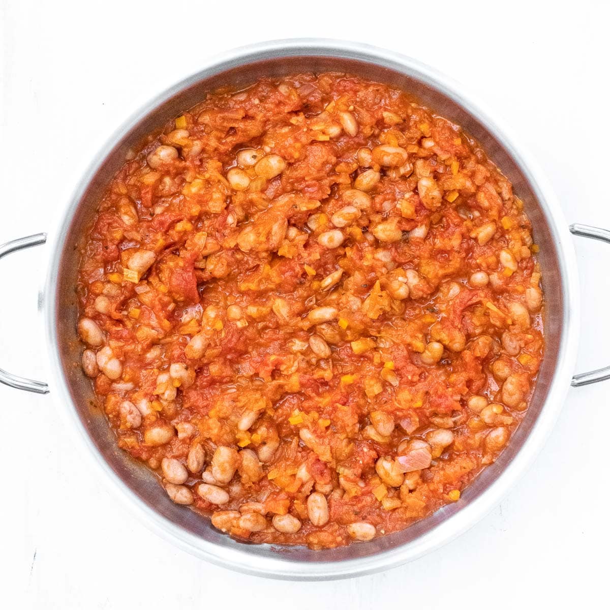 the Italian bean stew is ready