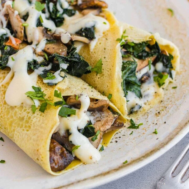 chickpea crepes with white sauce