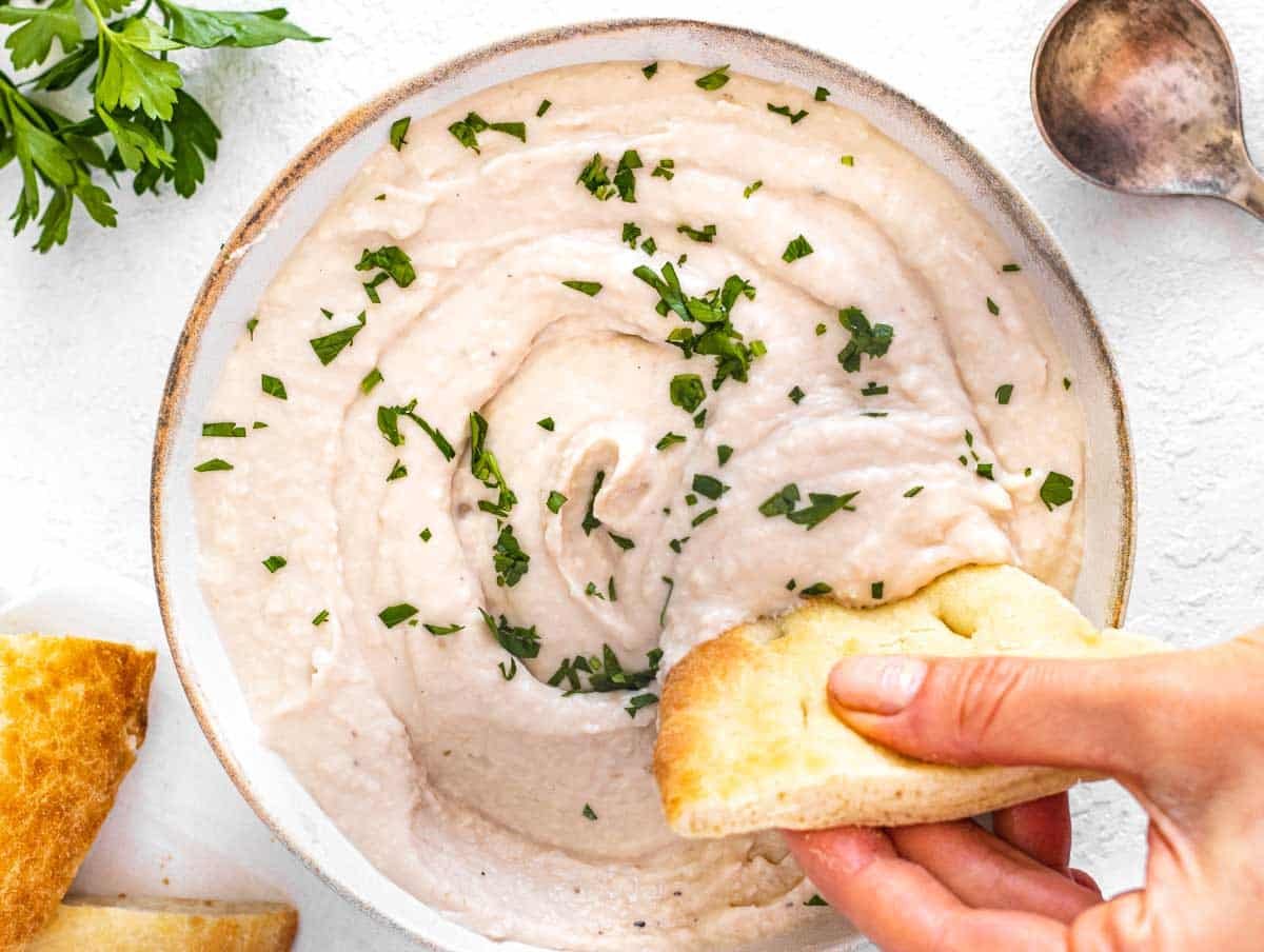 White bean dip and pita bread