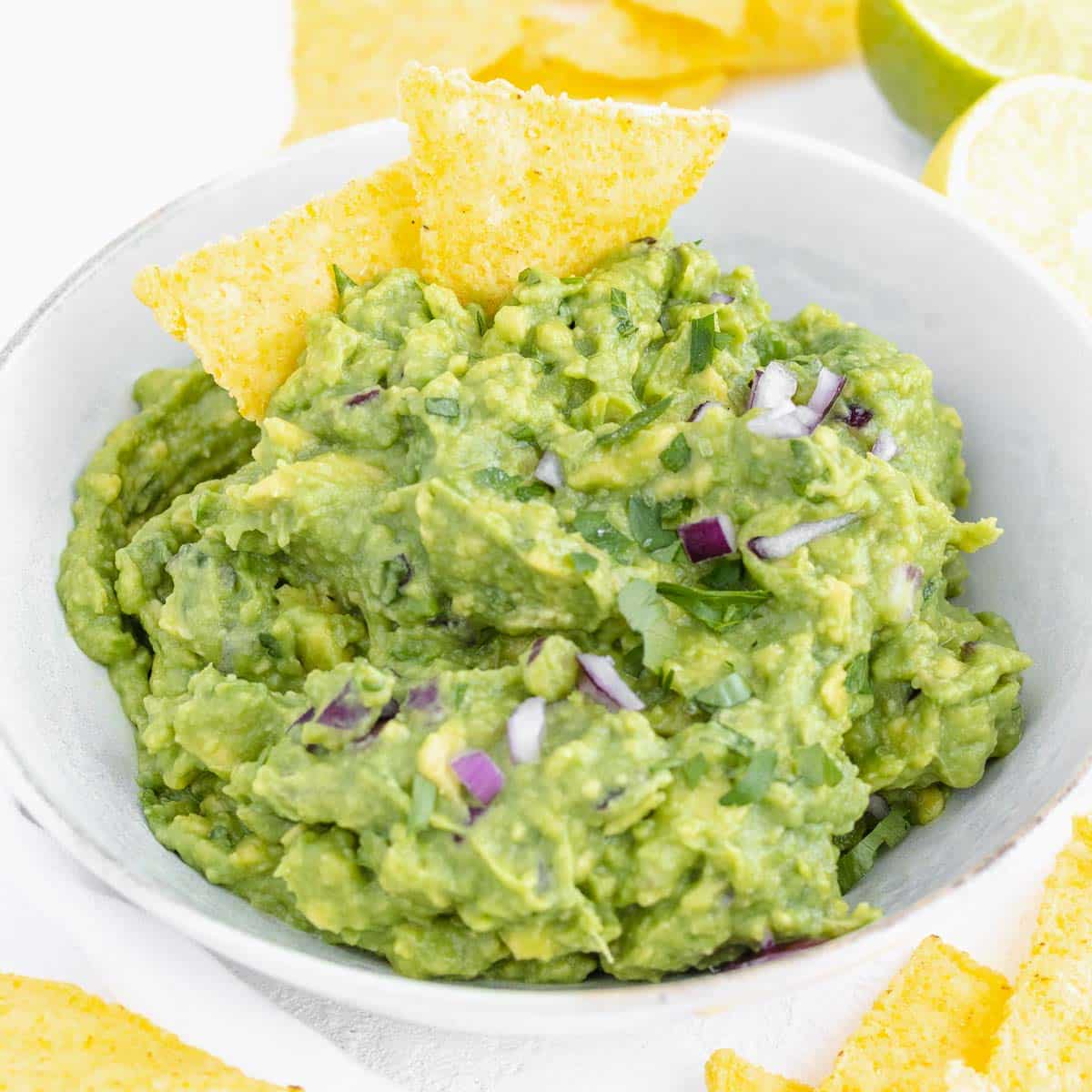 https://theplantbasedschool.com/wp-content/uploads/2022/03/guacamole-1.jpg