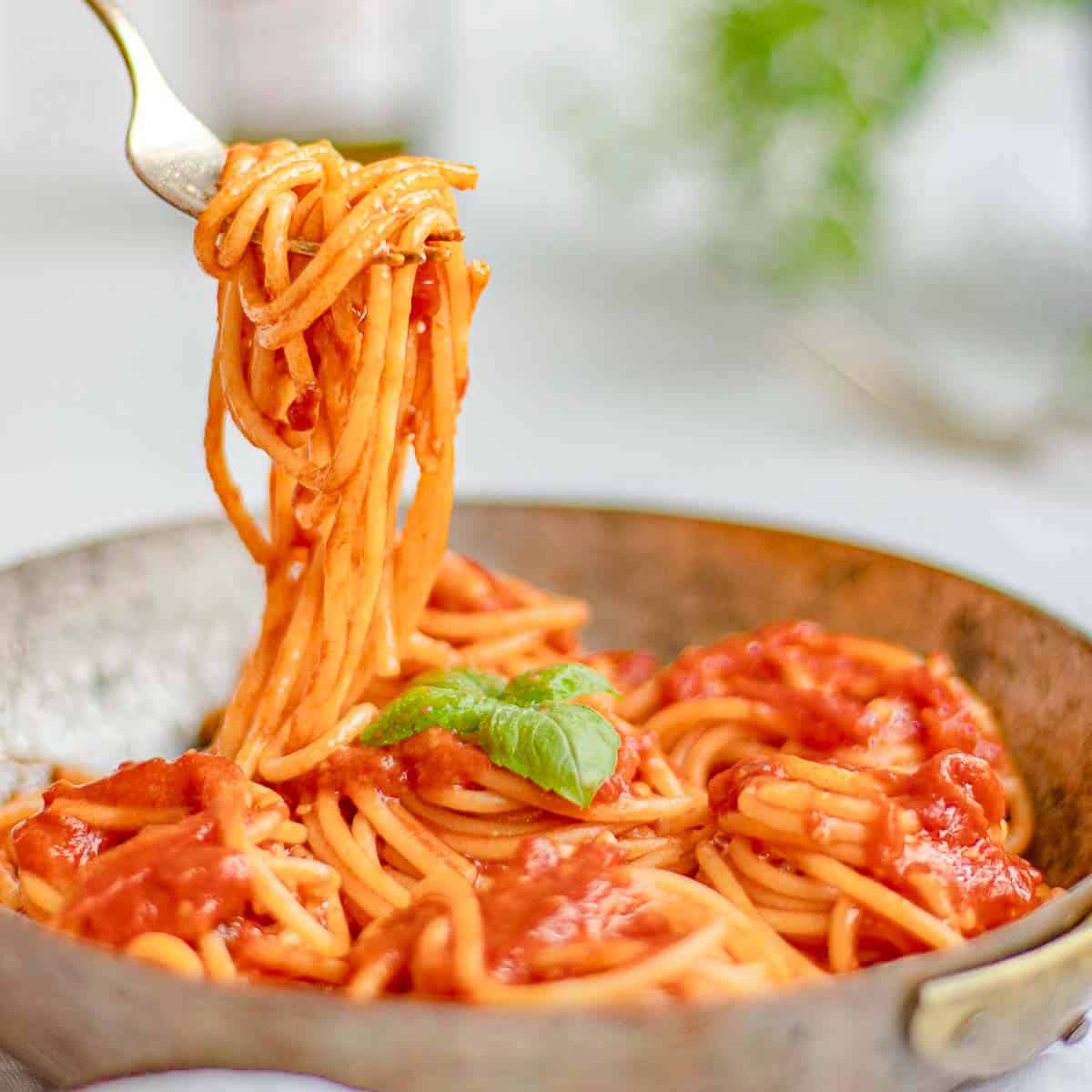 tomato basil pasta ready to eat