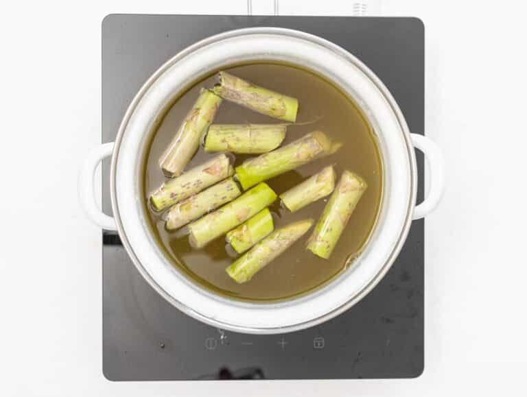 vegetable broth with asparagus trimmings