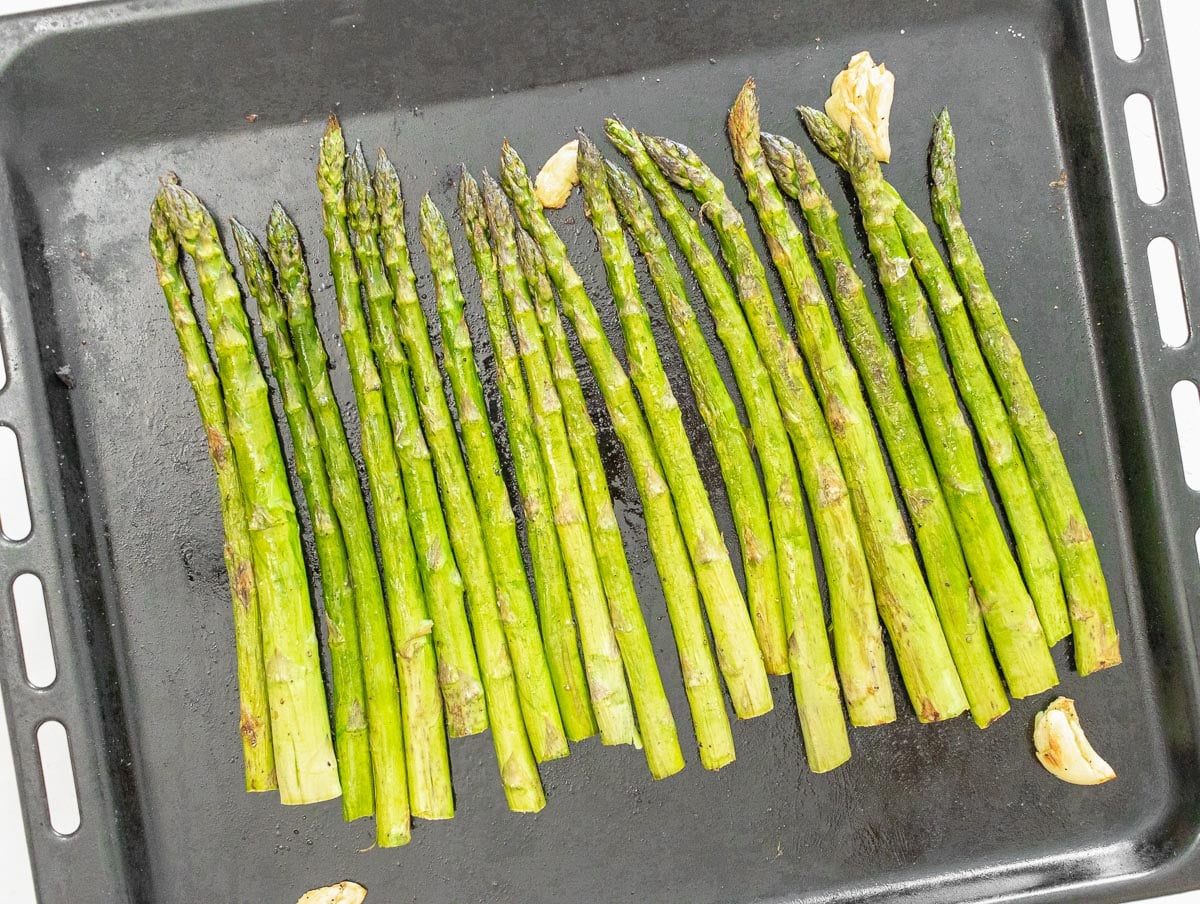baked asparagus on baking tray