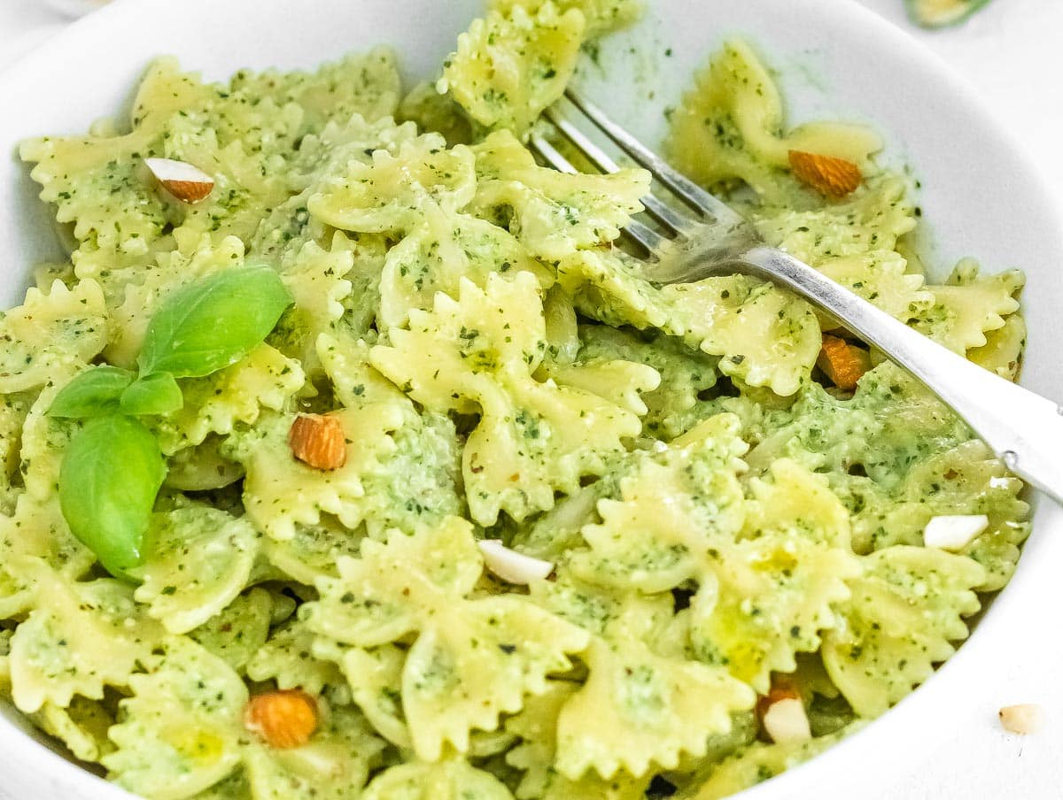 zucchini pesto pasta in a bowl