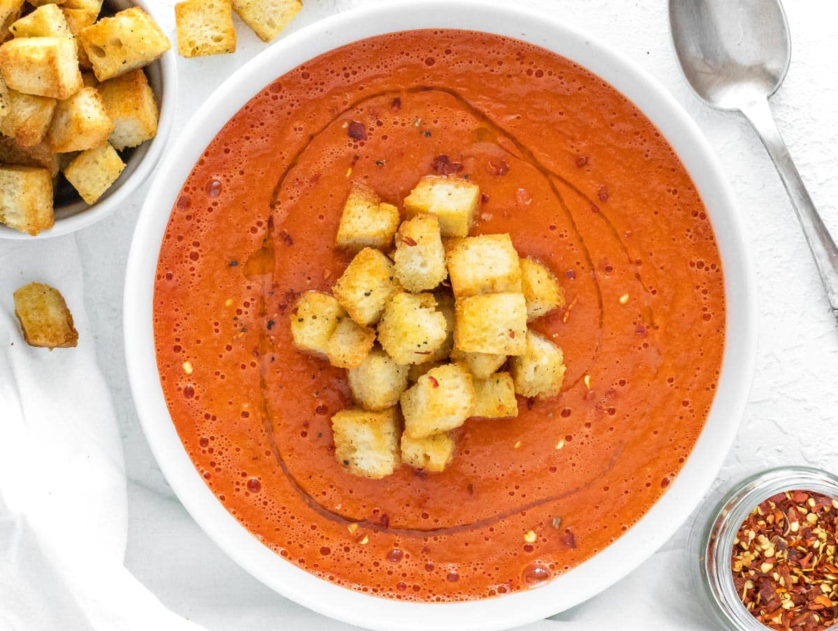 tomato soup with air fryer croutons