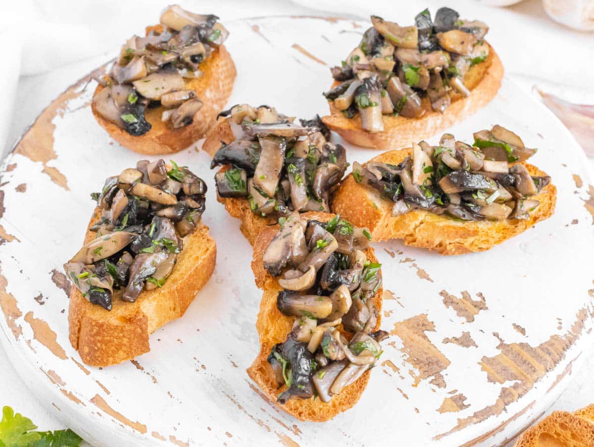 mushroom crostini