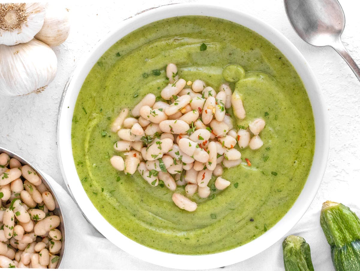 zucchini soup with cannellini beans