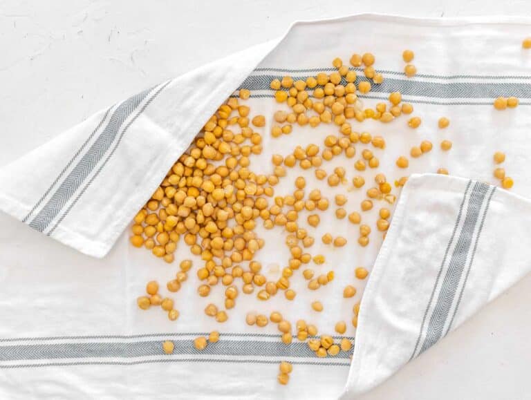 drying chickpeas with a kitchen cloth