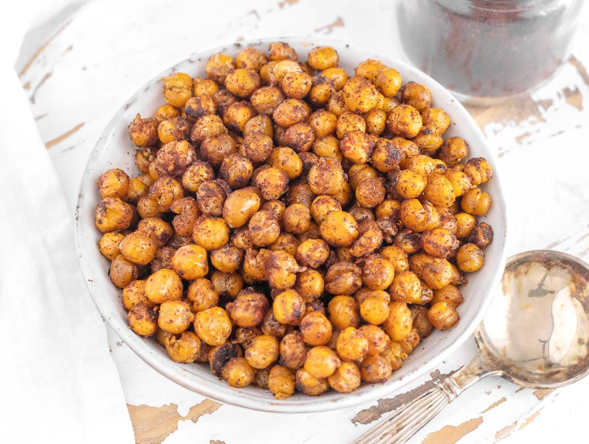 oven roasted chickpeas with chipotle powder