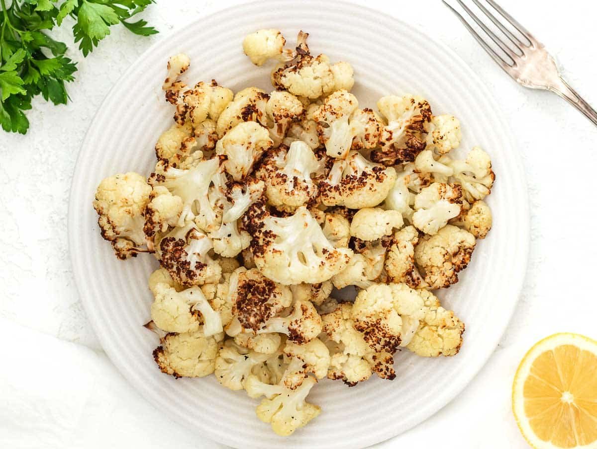 air fryer cauliflower on a plate