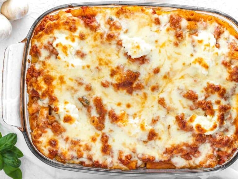 Baked ziti with cheese