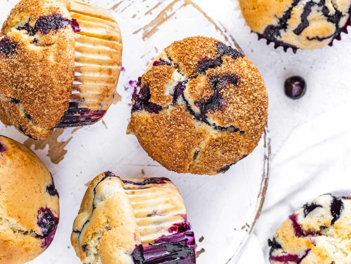 Blueberry muffins with cinnamon