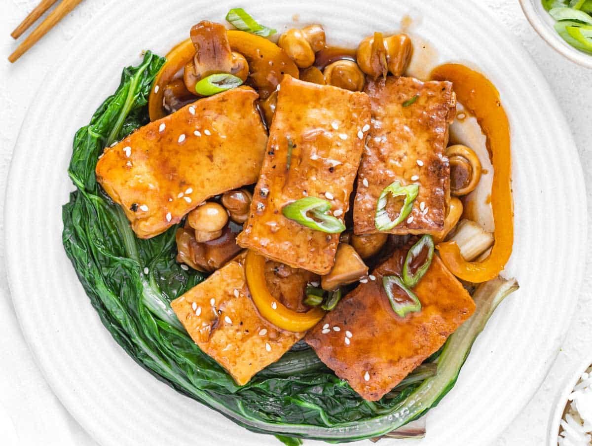 Braised tofu with bok choy