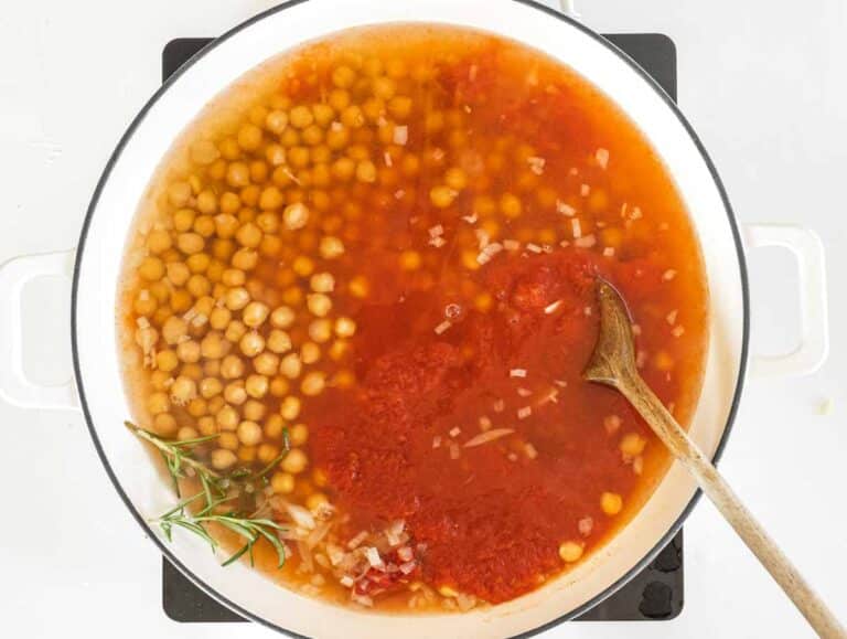 tomato base and chickpeas