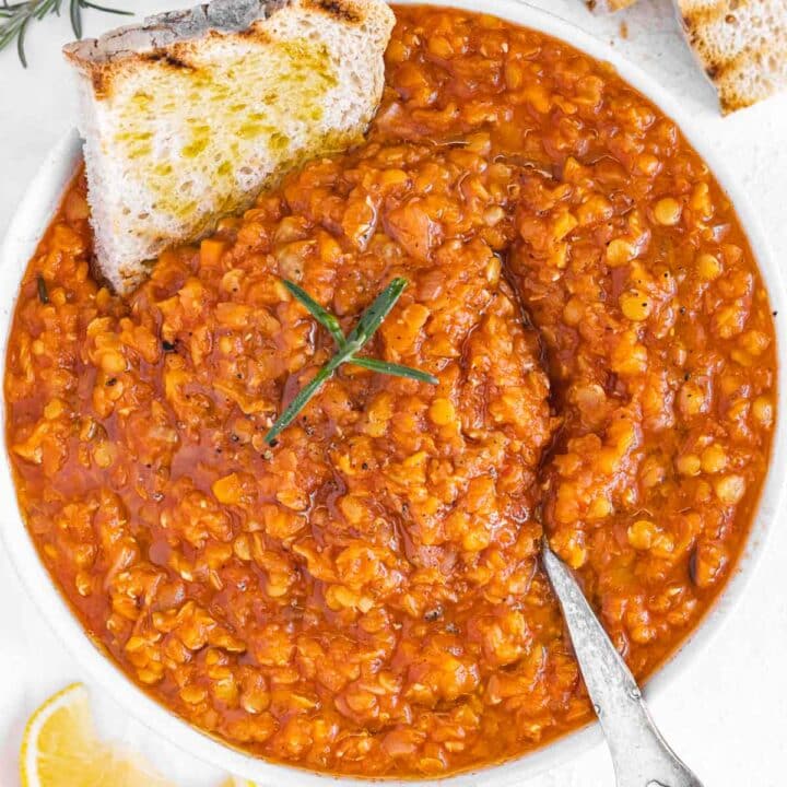 red lentil soup with rosemary and bread