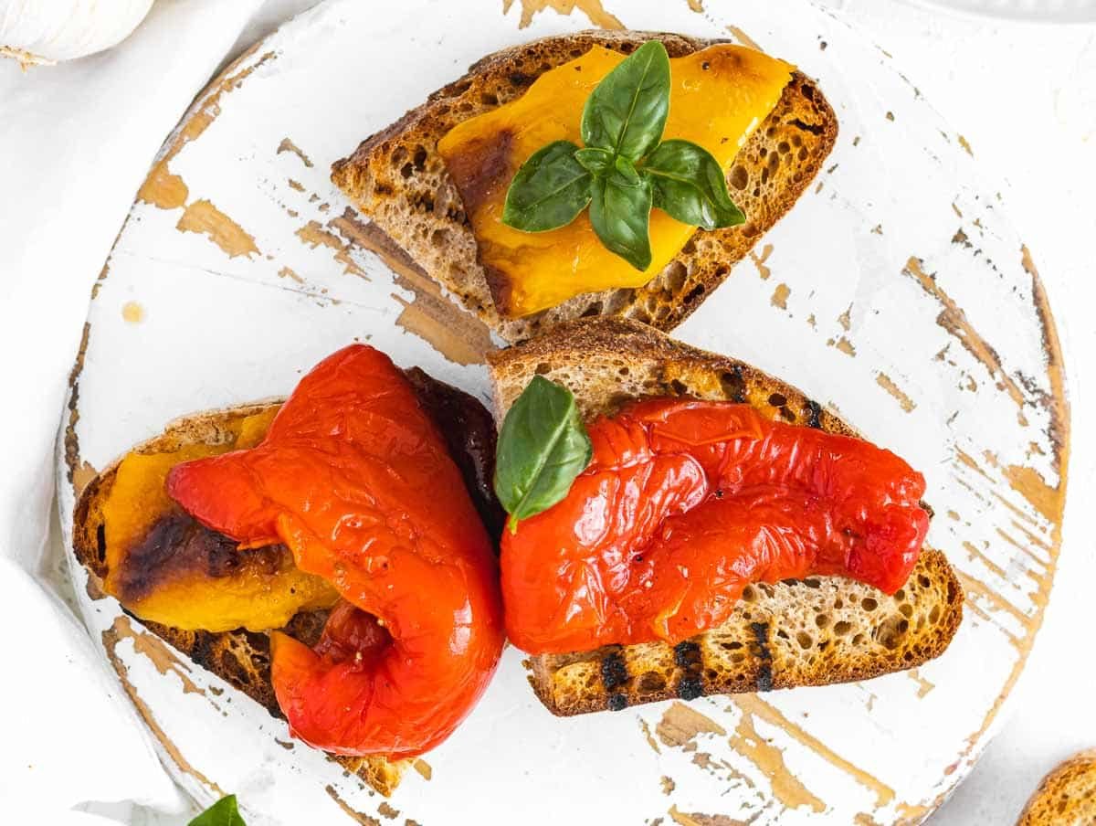 bell peppers on bread