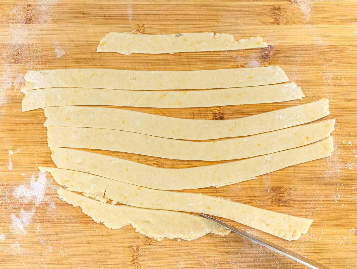 cut stripes for ricotta pie