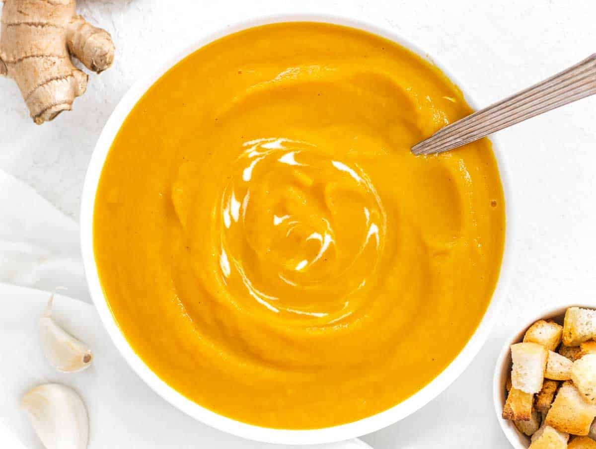 Carrot ginger soup with cream