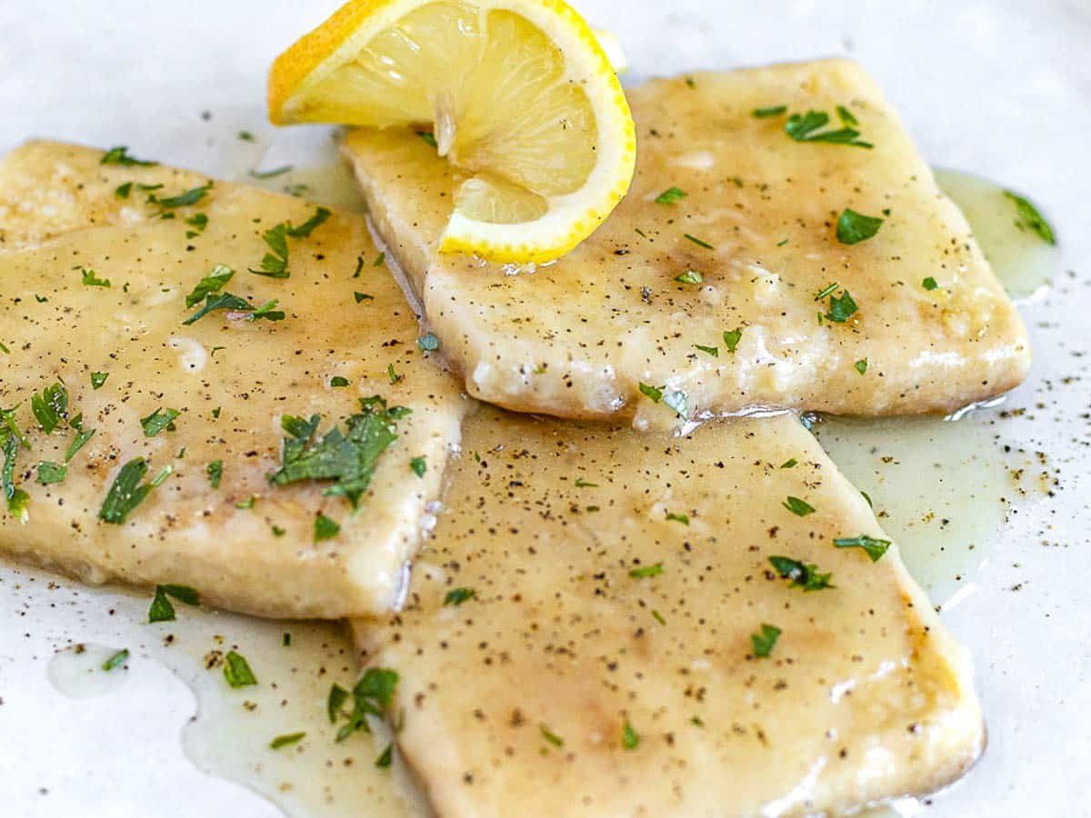 Lemon tofu with parsley