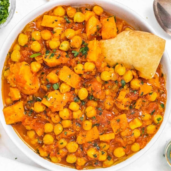 Chickpea Stew with naan bread
