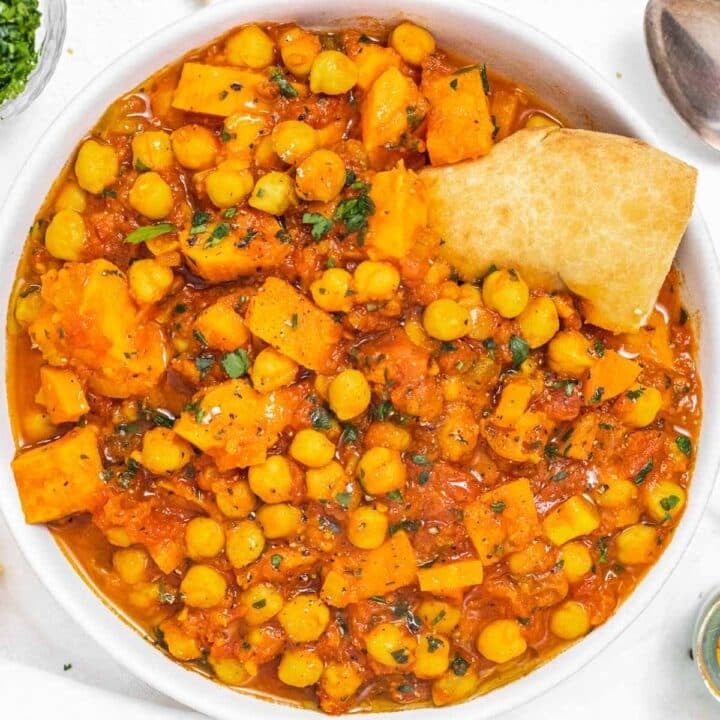 Chickpea Stew with naan bread
