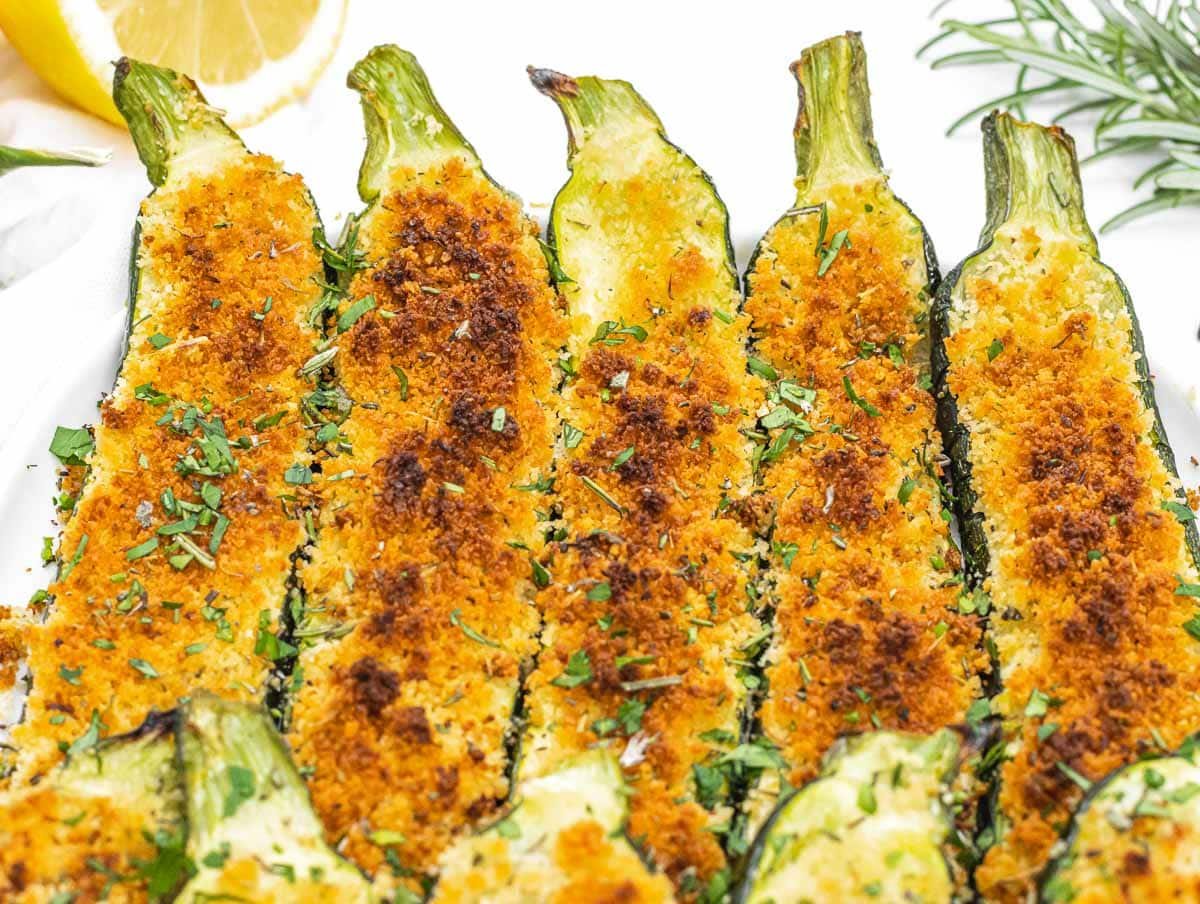 Roasted zucchini with breadcrumbs
