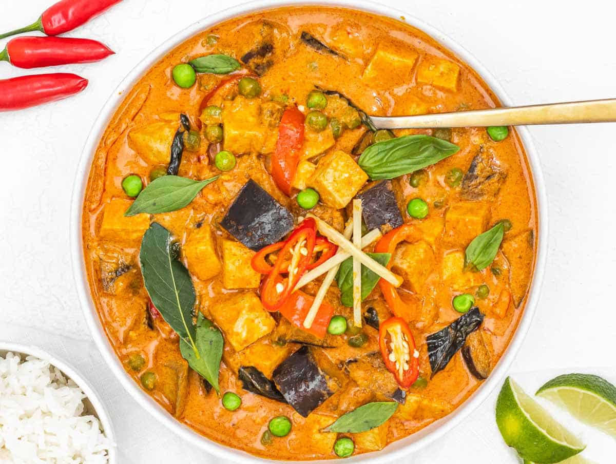 Thai Red curry with ginger and golden spoon