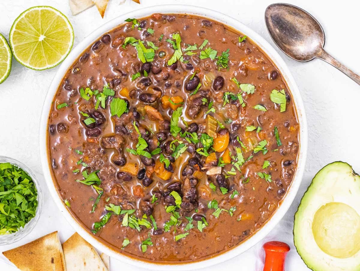 Black bean soup with parsley and lime juice