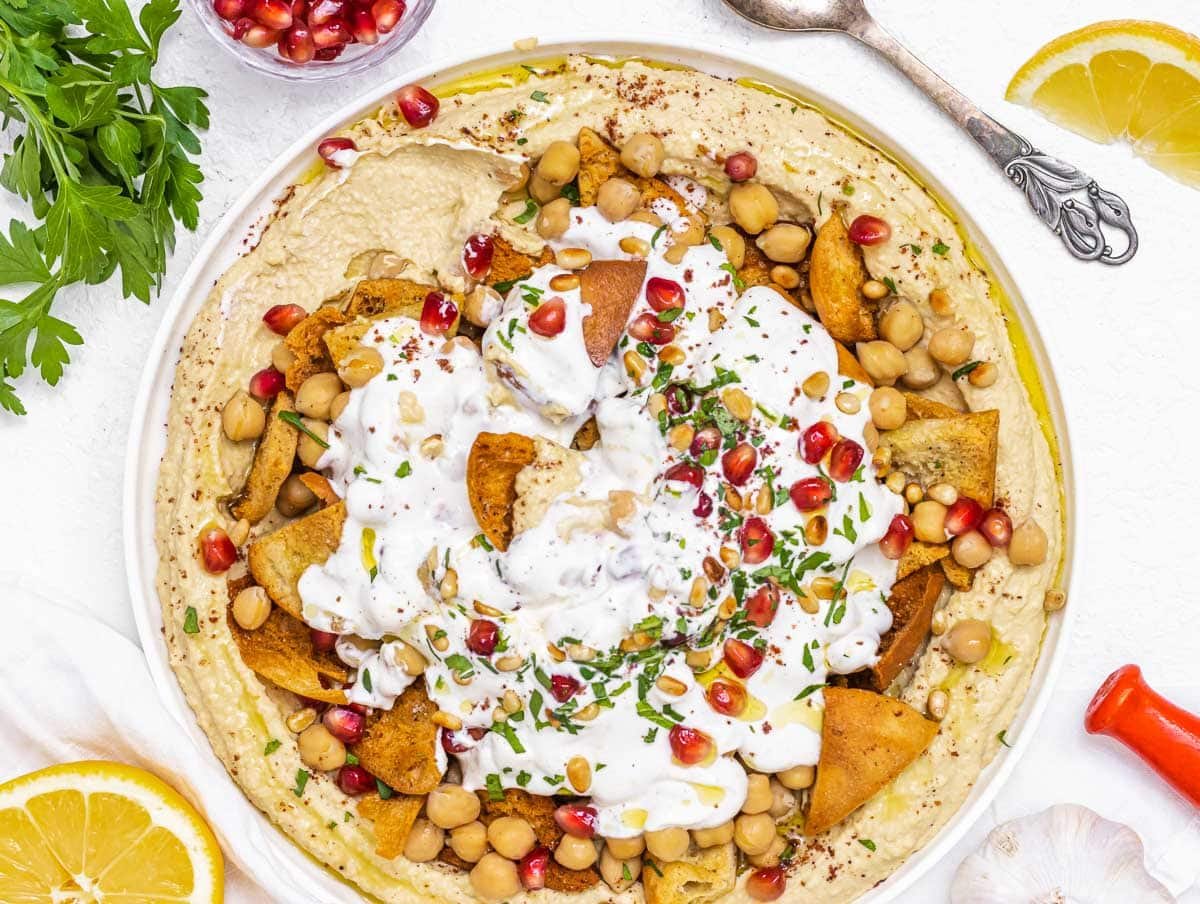 Fatteh with lemon and parsley