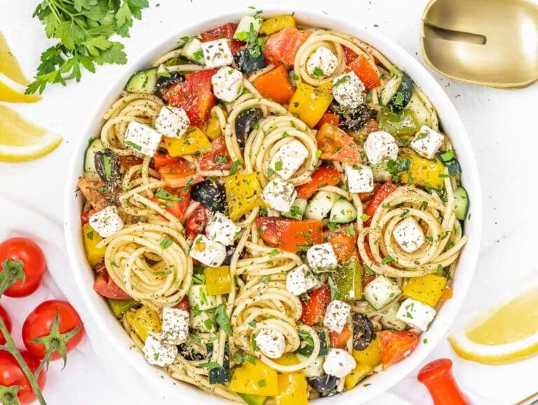 Spaghetti salad with feta and oregano
