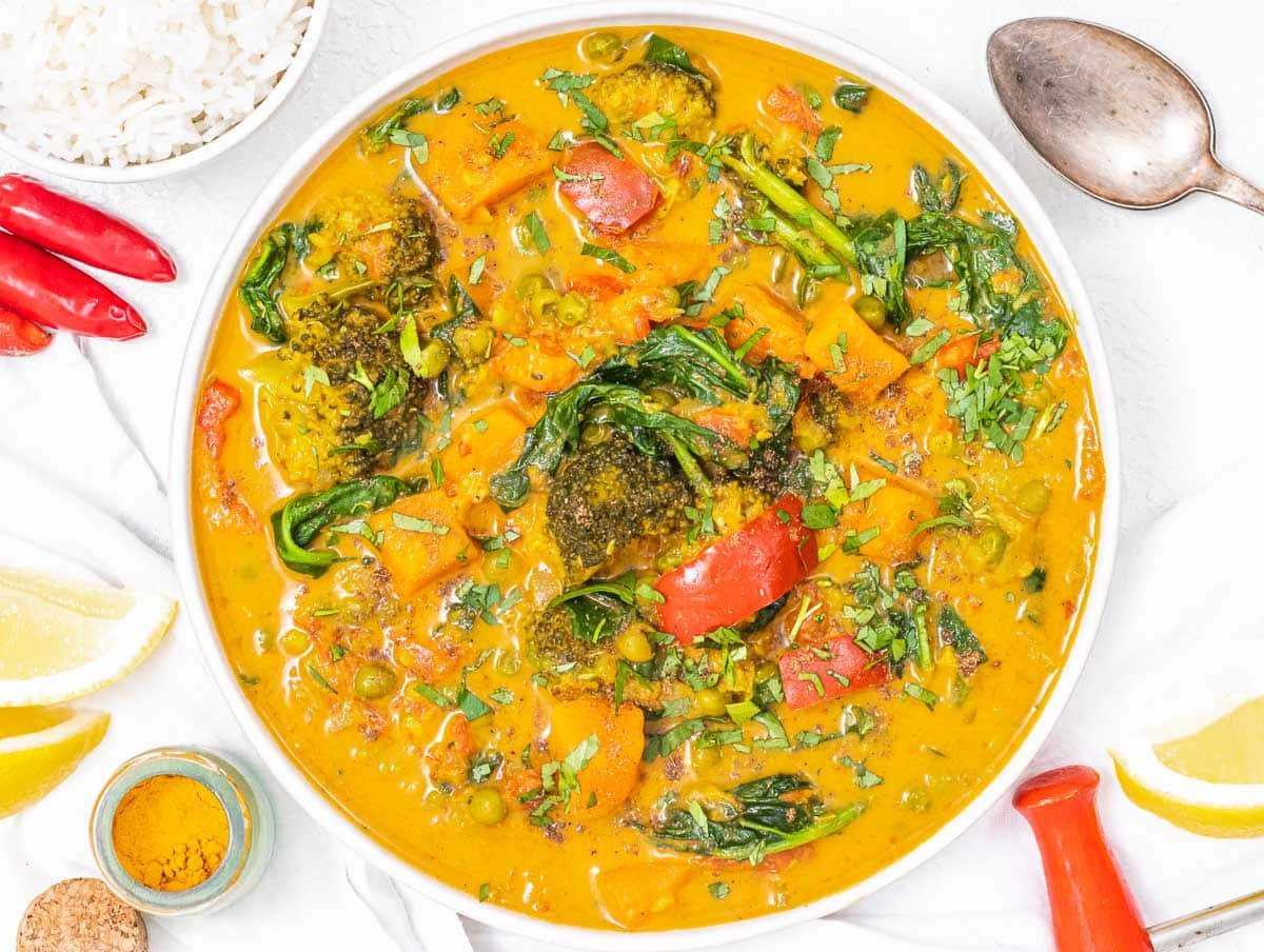 Vegetable curry with lemon