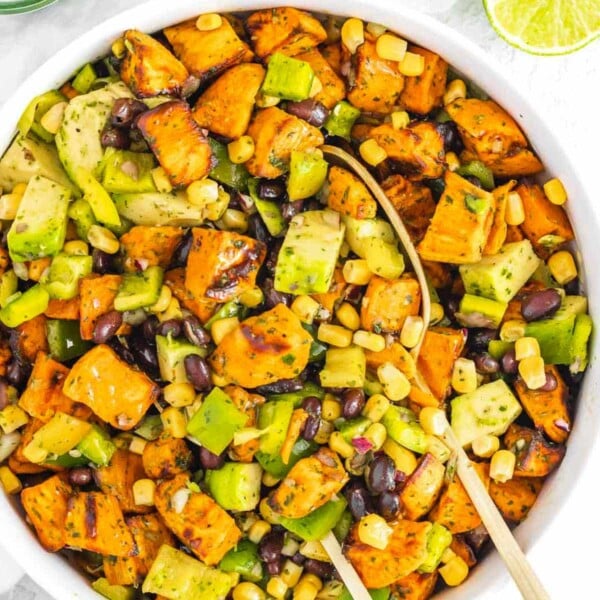 Black bean salad with lime and avocado