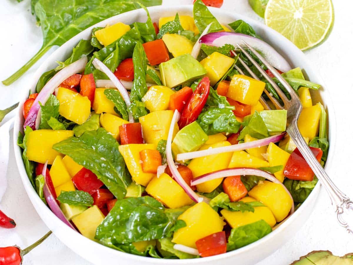 spinach and mango salad