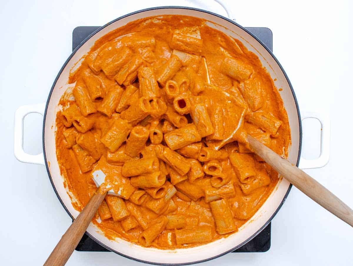 red pepper sauce and rigatoni