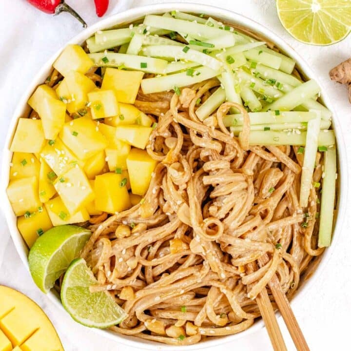 Sesame noodles with mango and cucumber