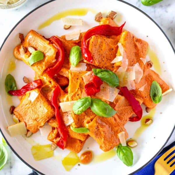 roasted pepper pasta with basil and almonds