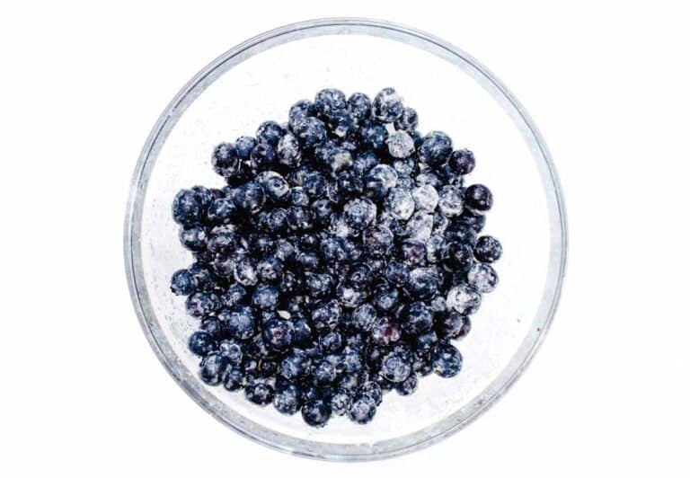 blueberries with sugar in a bowl
